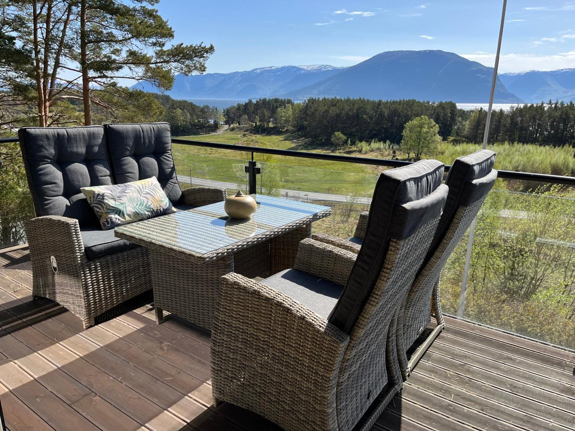 Bosdalhuset Villa Lavik  Bagian luar foto