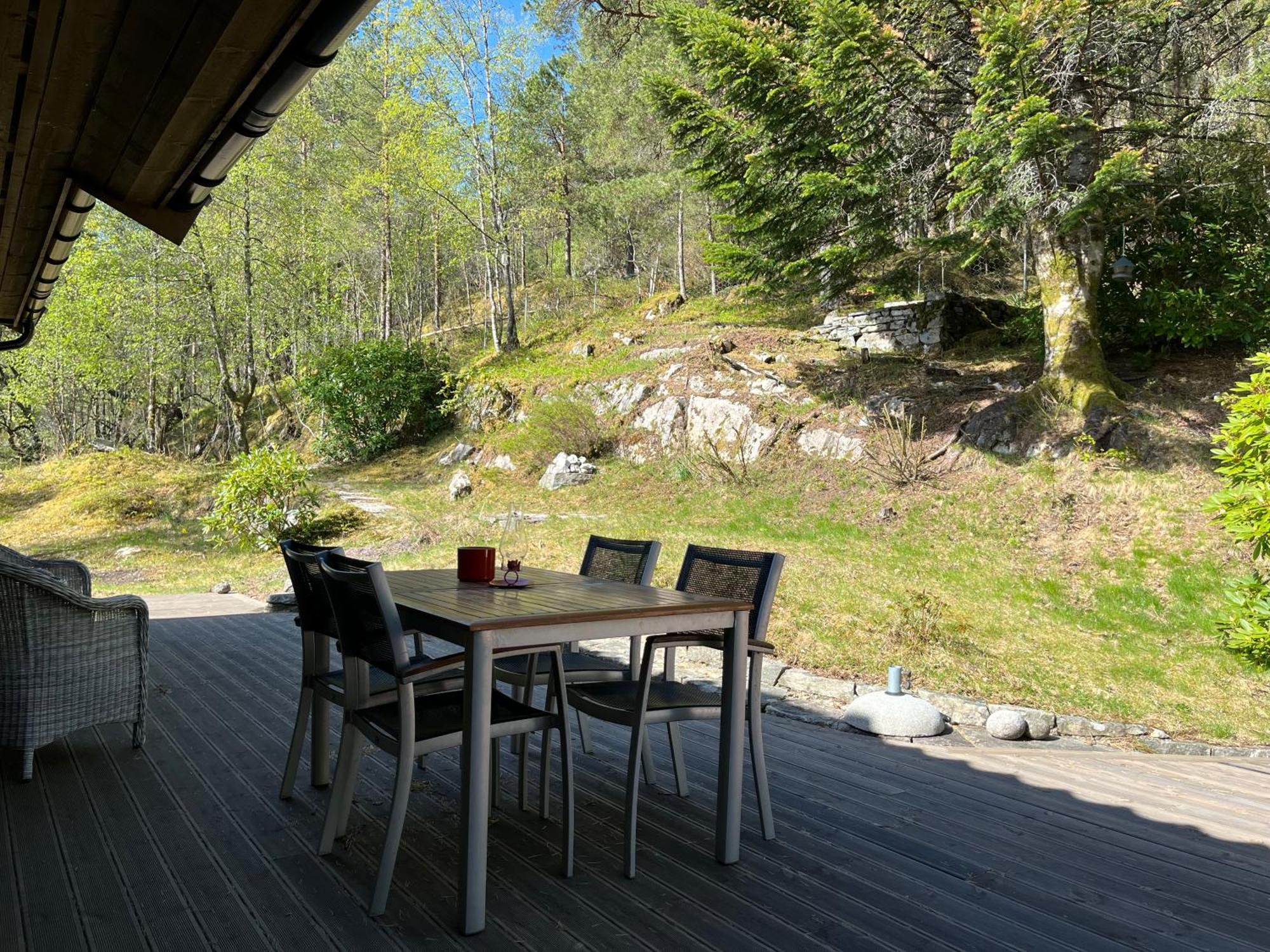 Bosdalhuset Villa Lavik  Bagian luar foto